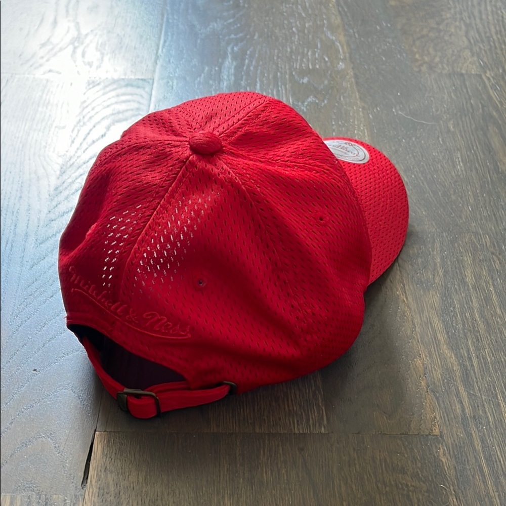 Toronto Raptors Red Adjustable Fit Cap - Picture 3 of 4